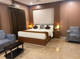 Raj Hussain Land Mark Hotel: Mayiladuthurai şehrinde bir otel