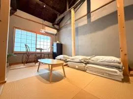 ura 群青の間