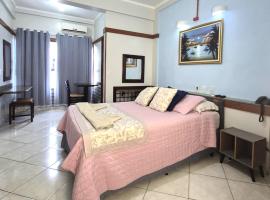 Hotel São Charbel, hotell i Ubatuba