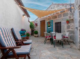Casa Rural El Berrueco, hotel en Robledillo