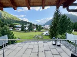 Alpine Home with Lounge - 10 min from St Moritz