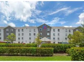 Motel 6 Suites Fort Myers, FL