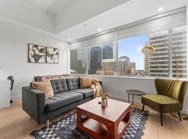 Presidential Skyline Suite , UG Parking, Gym