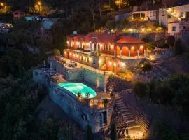 La Coraillère Waterfront Villa with Private Pool and Sea Access