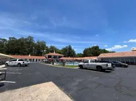 7 Gables Motel Burnside Near Somerset US 27