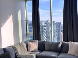 I-Incredible unit downtown