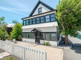 Downtown Truckee Walkable 6 Bed Pet Friendly