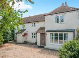 4 Bed in Ningwood oc-ic048