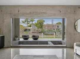 Urban Hideaway - Stay 4 Pay 3