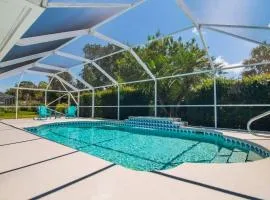 Beach Getaway - Pool & 2 King Beds