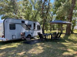 Neptun Beach Caravans โรงแรมในอุลซิน