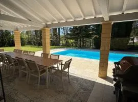Manoir et Appartements avec piscine au Domaine de Bize Mirepoix