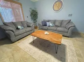 Family Friendly Casita, Sleeps 8, Gated parking, 1 mile to beach-Puerto Penasco