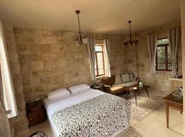 Qasr Tabet, hotel en Beit ed-Dine