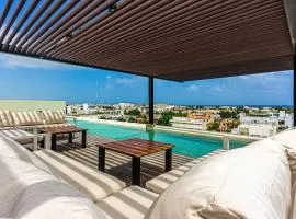 Seaview Roof Pool, Gym Onsite, 4 Blocks to 5th Ave
