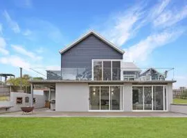 Leighton Bay Views