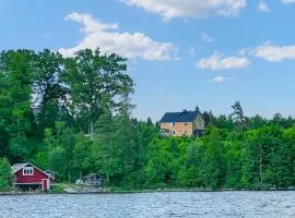Nice Home In Rörvik With Wifi