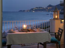 Taormina Holidays Residence, apartment in Forza dʼAgro