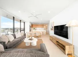 St Clair Luxury Lake Kawana Living