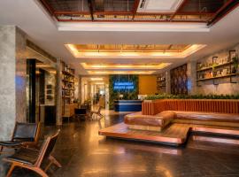 Summerday Hotel, hotell i Ulin