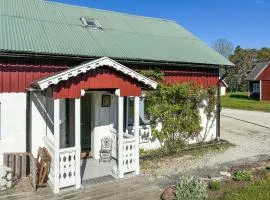 Awesome Home In Lärbro With House Sea View