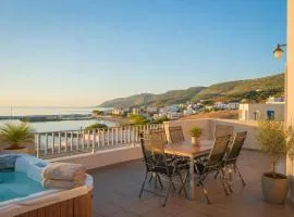 Beachfront Panorama Suite Kythira Jacuzzi & Sea View