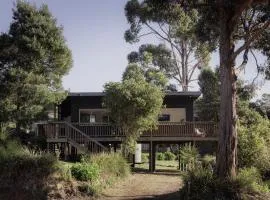 Stewie's Nest - Port Arthur Shack with fire pit