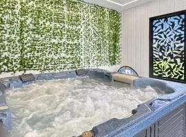 Coastal Sanctuary, Spa, EV friendly, Pet Firendly with Fireplace, wood provided Just 50m to Kilcunda Beach and 100m to the Ocean View Hotel The Sticks and Copper Door Kitchen Accessibility Friendly