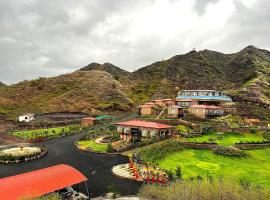 Viesnīca Clubhouse Resort Swarnagarh Udaipur by CheckIn pilsētā Udaipura