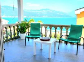 Private apartment with a great view and location in Tivat
