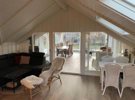 Charming House Close To The Beach, hotel sa Gedser