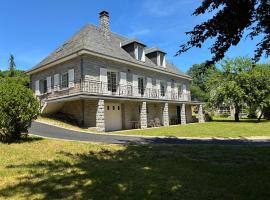 Villa Corrèze Aventure, Hotel in Meymac