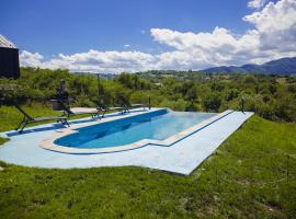 SkyAtlas Hideaway, хотел в Sohodol