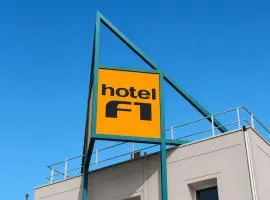 hotelF1 Orange Centre Echangeur A7 A9