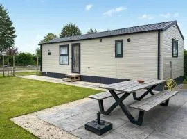 Cozy Home In Sint Kruis With Wifi