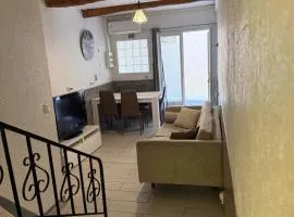 Maison de village avec terrasse 2 chambres et Climatisation