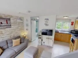36 Strawberry Hill, Tolroy Manor
