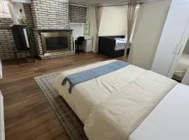 Spacious Private 1BR Retreat