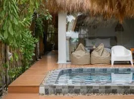 The Sea Breeze Pool Villa Bangphra Bangsaen