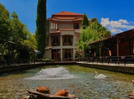 Rritja e Koranit, hotel a Pogradec