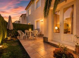 Villa 3bed at the Oliva Nova MET & Golf & Padel & Beach resort, hotelli kohteessa Oliva