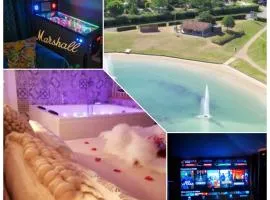 Nuit Romantique, Spa, Champagne, Cinéma, Flipper - Escapade Veyloise