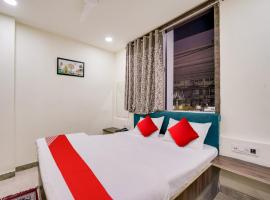 Viesnīca HOTEL O M J HEIGHTS pilsētā Garhā