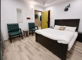 AGH Guesthouse & Rooms