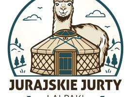 Jurajskie Jurty, hotel din Golczowice