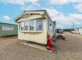6 Berth Pet Friendly Caravan In Hunstanton By The Beach Ref 13001L