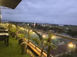 Sunday Sky Hotel in Korean Town Angeles, Near Clark International Airport