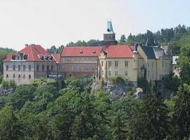 Chateau Hruba Skala, hotel v Turnově