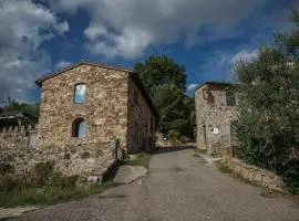 Borgo Medievale di Poggio Alla Pieve Relais, Food & Art