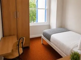 Modern Stay in the Heart of Thurles R10